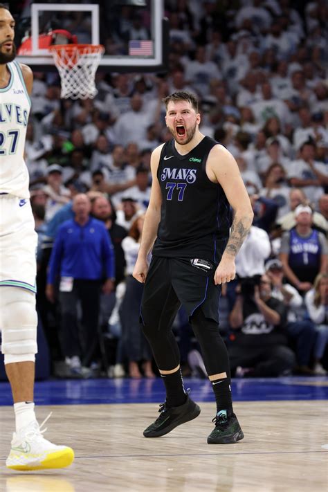 Dallas Mavericks at Utah Jazz odds, picks and predictions.